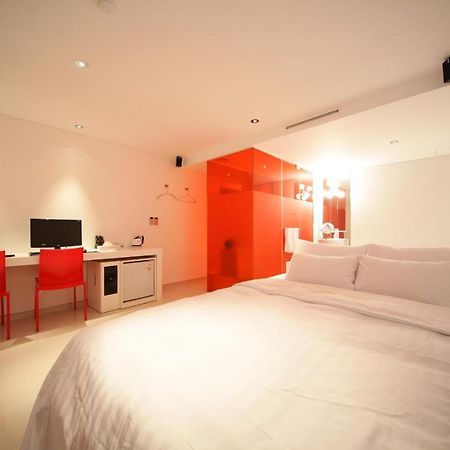 Hotel Pop Jongno Сеул Экстерьер фото