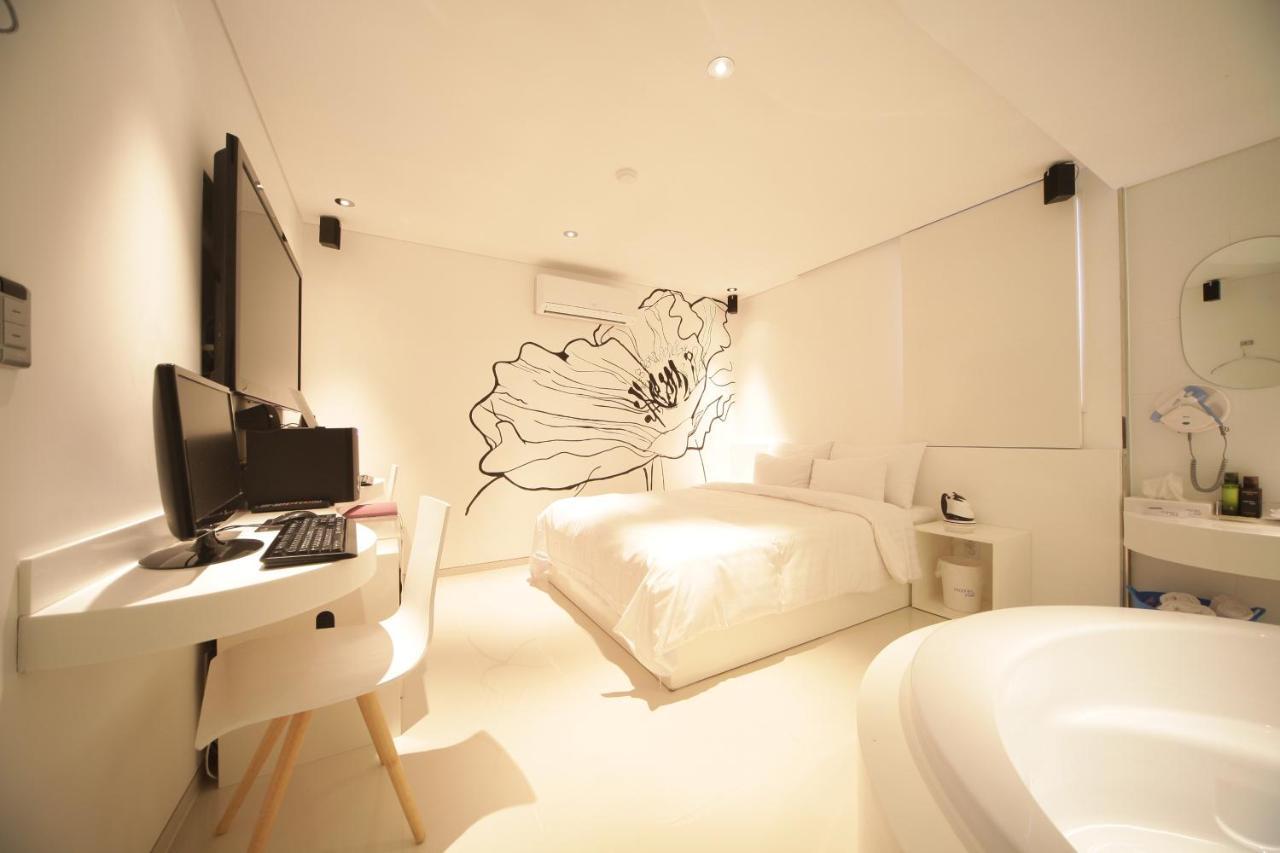 Hotel Pop Jongno Сеул Экстерьер фото